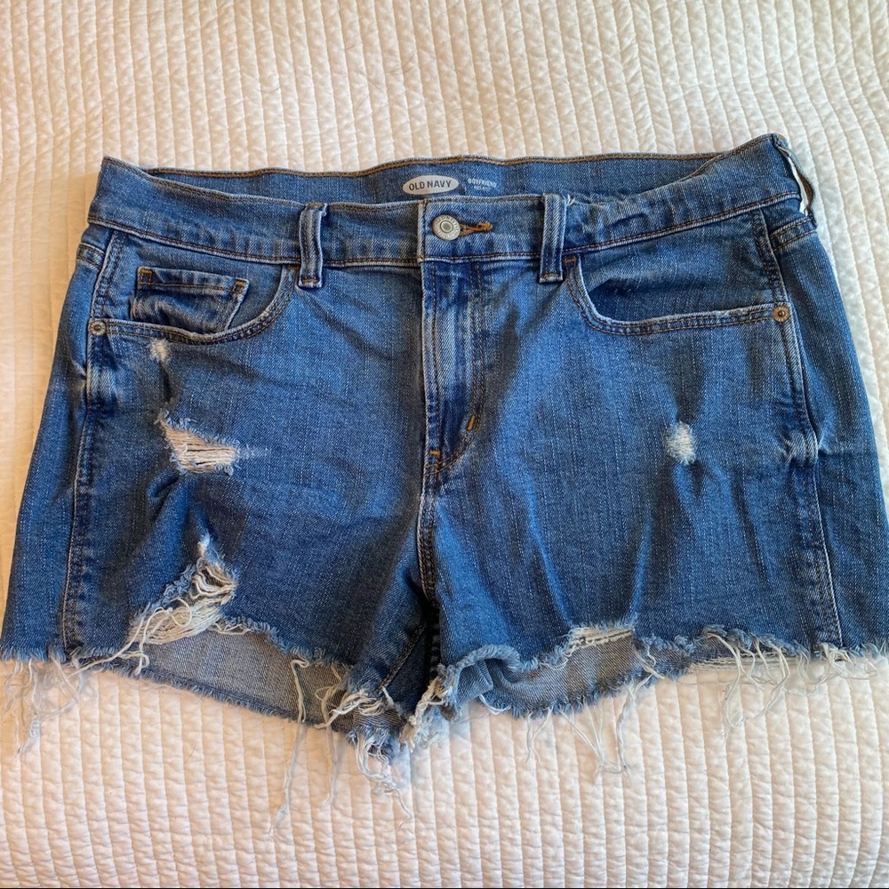 Old Navy boyfriend shorts. - Picture 1 of 4